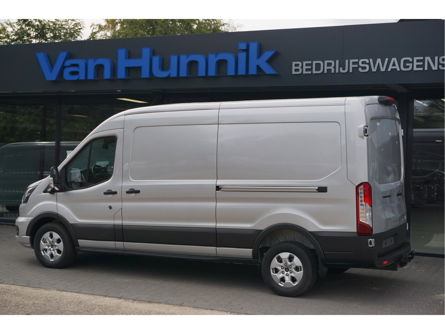 Ford Transit 350L L3H2 Limited AUT-8 165PK BPM VRIJ Navi, Adap. Cruise, 360° Cam, Trekhaak, 2x Schuifdeur!! NR. 259