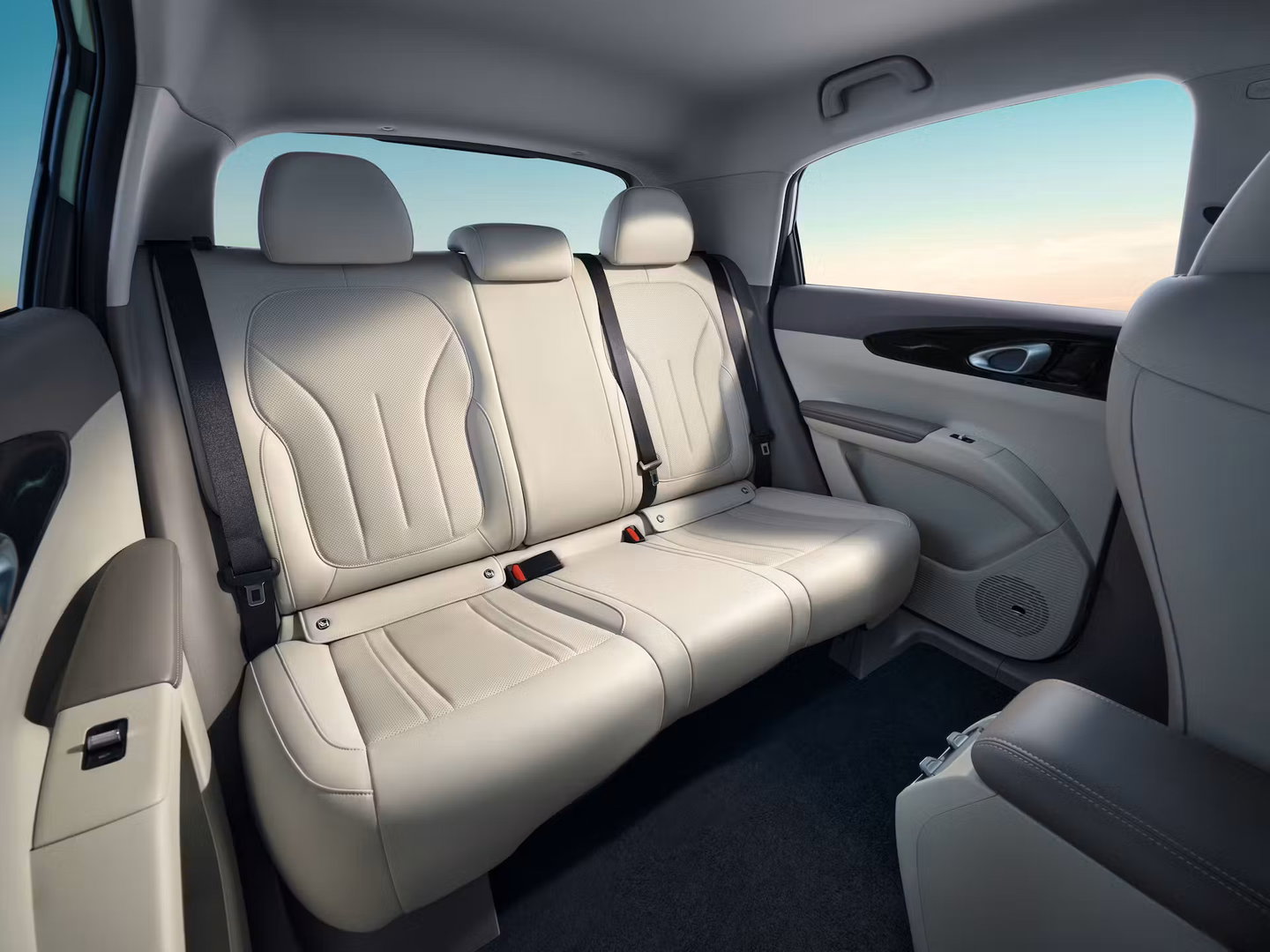GEELY E2 Pro 35kWh  | 252km WLTP | Camera | Keyless | Stoelverw. | 16'' | Elek. Stoelen |