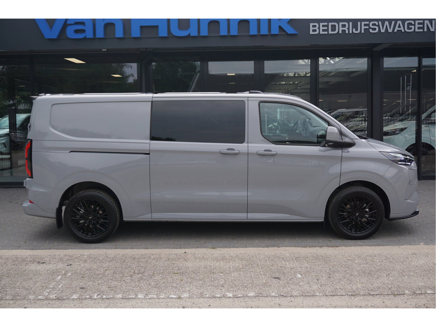 Ford Transit Custom 340L JWR Edition DC Elektrisch 71 kWh / 218 PK Navi, Camera, 19" LM, ACC, Matrix LED!! NR. 600