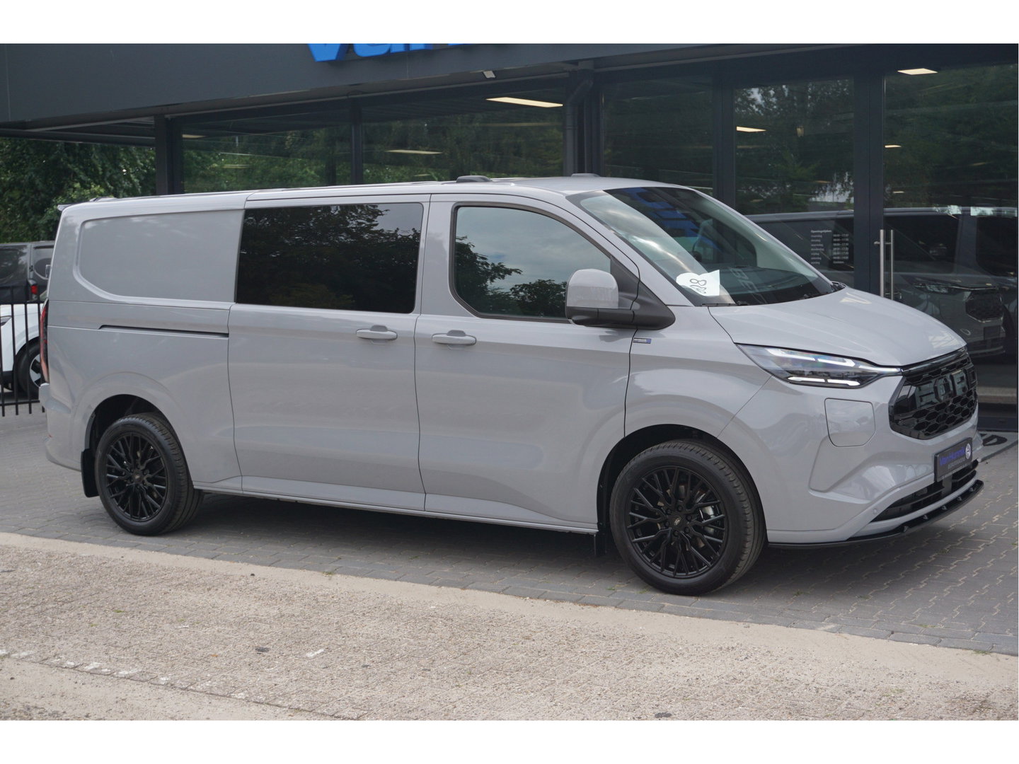 Ford Transit Custom 340L JWR Edition DC Elektrisch 71 kWh / 218 PK Navi, Camera, 19" LM, ACC, Matrix LED!! NR. 600