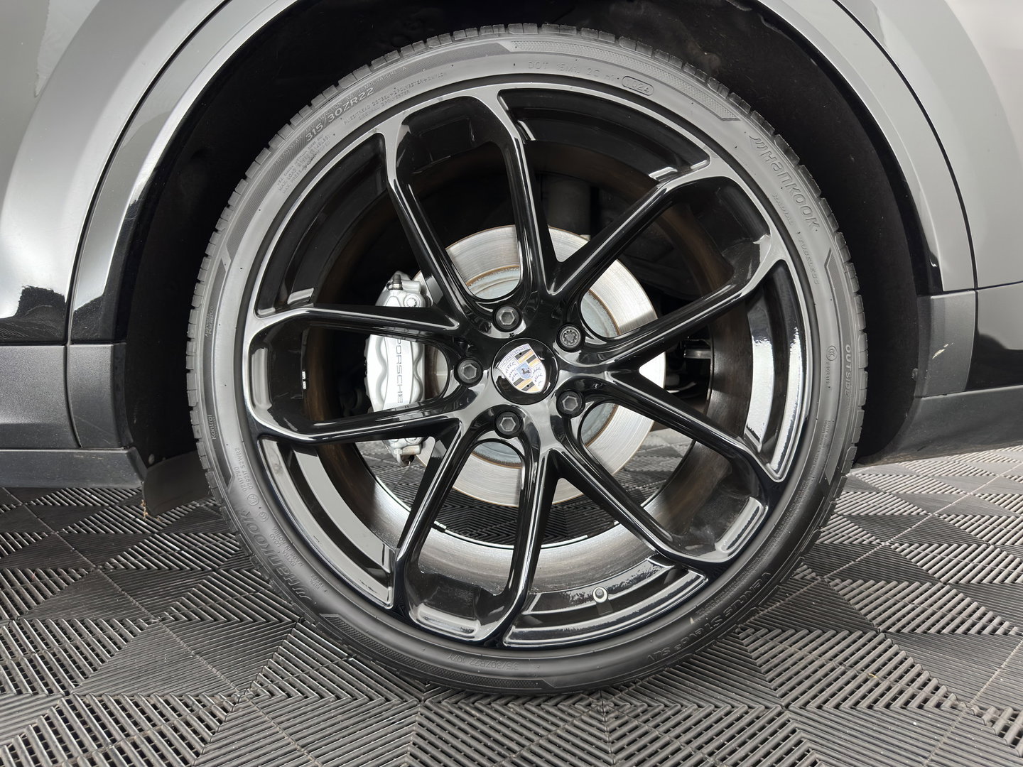 Porsche Cayenne Coupé 3.0 E-Hybrid Platinum Edition (Plug-In) {SoH-100%} Aut. *PANO | LEATHER | FULL-LED | BOSE-SURROUND | MEMORY-PACK | TOPVIEW | SPORTSEATS | DAB | NAVI-FULLAMP | PRIVACY-GLASS | SHIFTPADDLES | TOWBAR | 22''ALU*