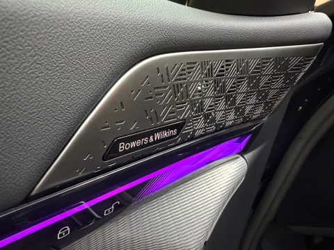 BMW i5 EDrive40 84 kWh Pro B&W M-Sport Pano iconic grill LED Navi Memory 19"LM