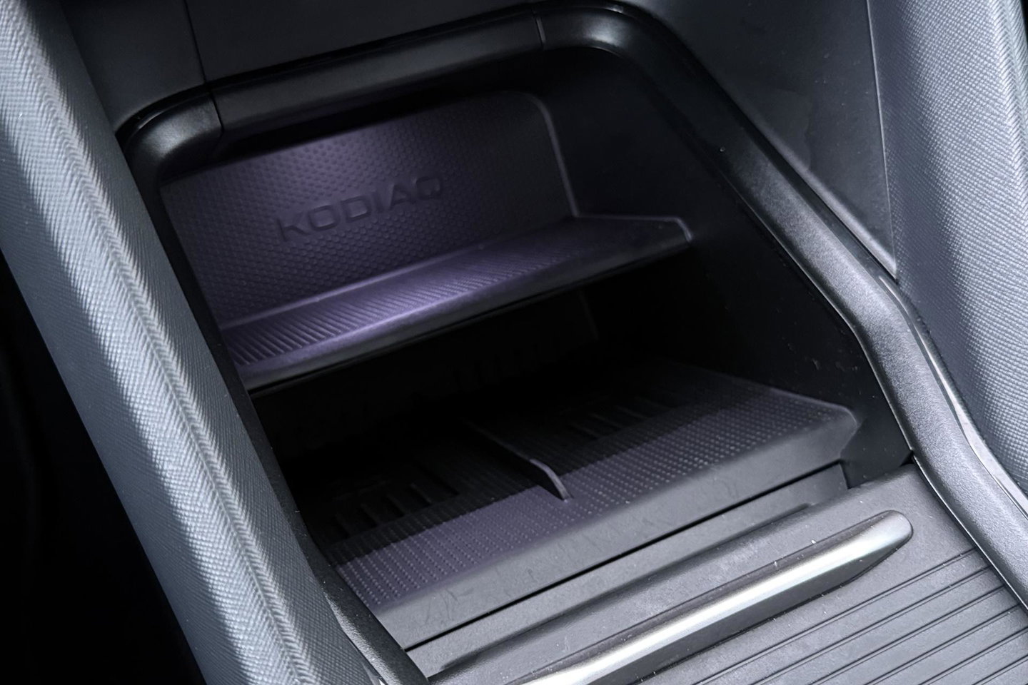 Škoda Kodiaq 1.5 TSI MHEV Business Edition Plus | 7 persoons | ACC | Camera | BLIS | Stoel+Stuurverwarming | Memory | Getint glas | Keyless | 19 Inch