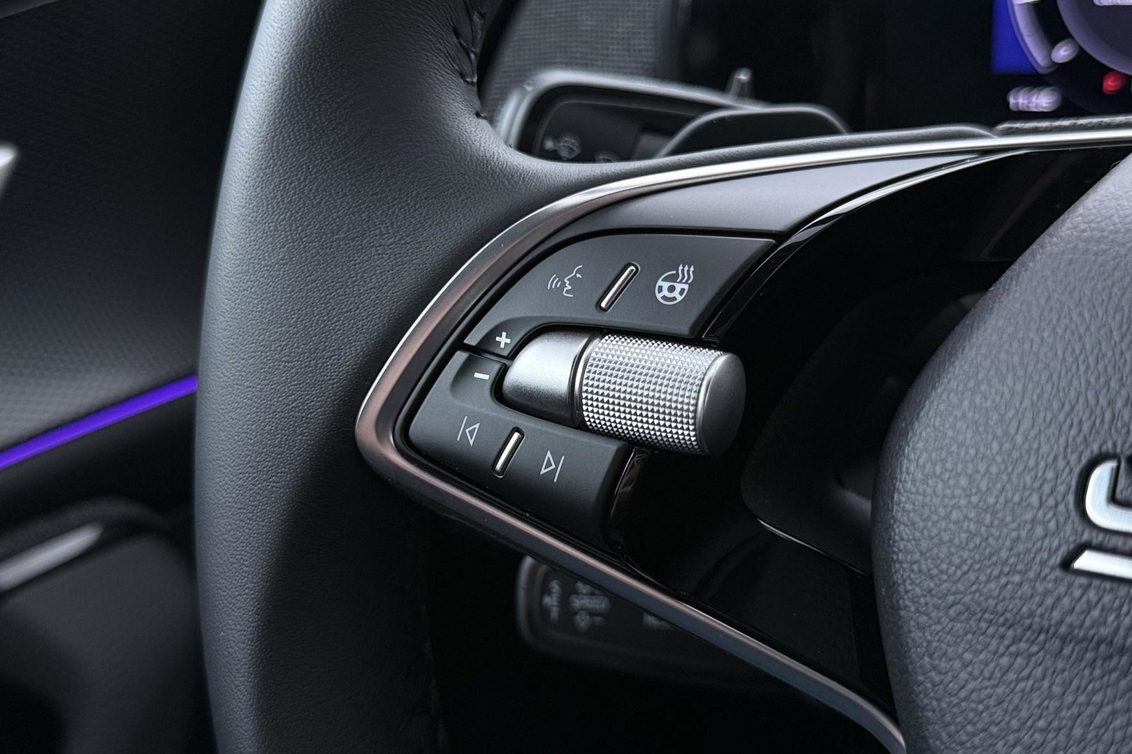 Škoda Kodiaq 1.5 TSI MHEV Business Edition Plus | 7 persoons | ACC | Camera | BLIS | Stoel+Stuurverwarming | Memory | Getint glas | Keyless | 19 Inch