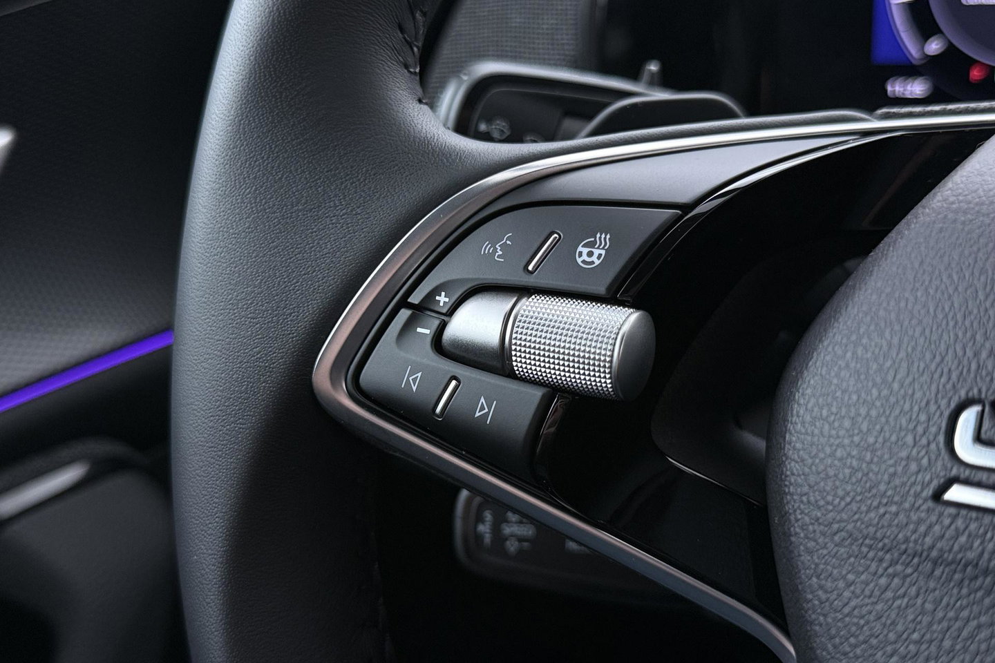 Škoda Kodiaq 1.5 TSI MHEV Business Edition Plus | 7 persoons | ACC | Camera | BLIS | Stoel+Stuurverwarming | Memory | Getint glas | Keyless | 19 Inch