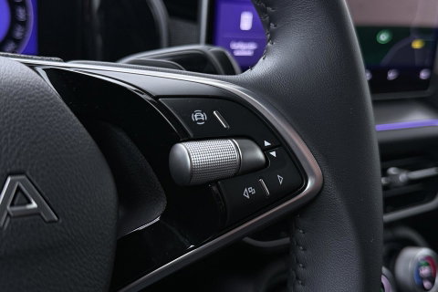 Škoda Kodiaq 1.5 TSI MHEV Business Edition Plus | 7 persoons | ACC | Camera | BLIS | Stoel+Stuurverwarming | Memory | Getint glas | Keyless | 19 Inch