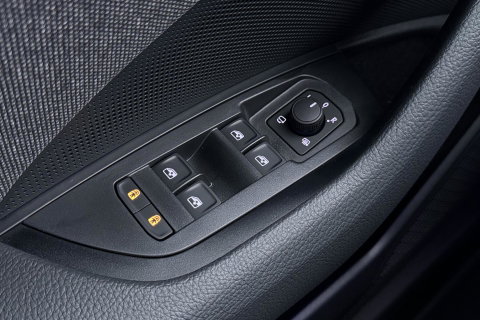 Škoda Kodiaq 1.5 TSI MHEV Business Edition Plus | 7 persoons | ACC | Camera | BLIS | Stoel+Stuurverwarming | Memory | Getint glas | Keyless | 19 Inch