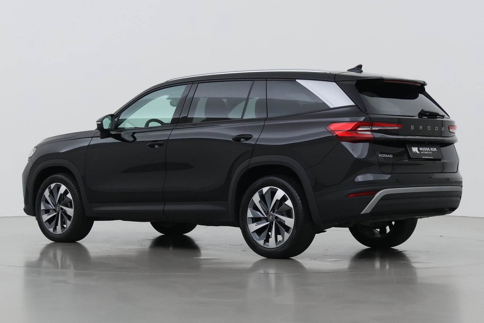 Škoda Kodiaq 1.5 TSI MHEV Business Edition Plus | 7 persoons | ACC | Camera | BLIS | Stoel+Stuurverwarming | Memory | Getint glas | Keyless | 19 Inch