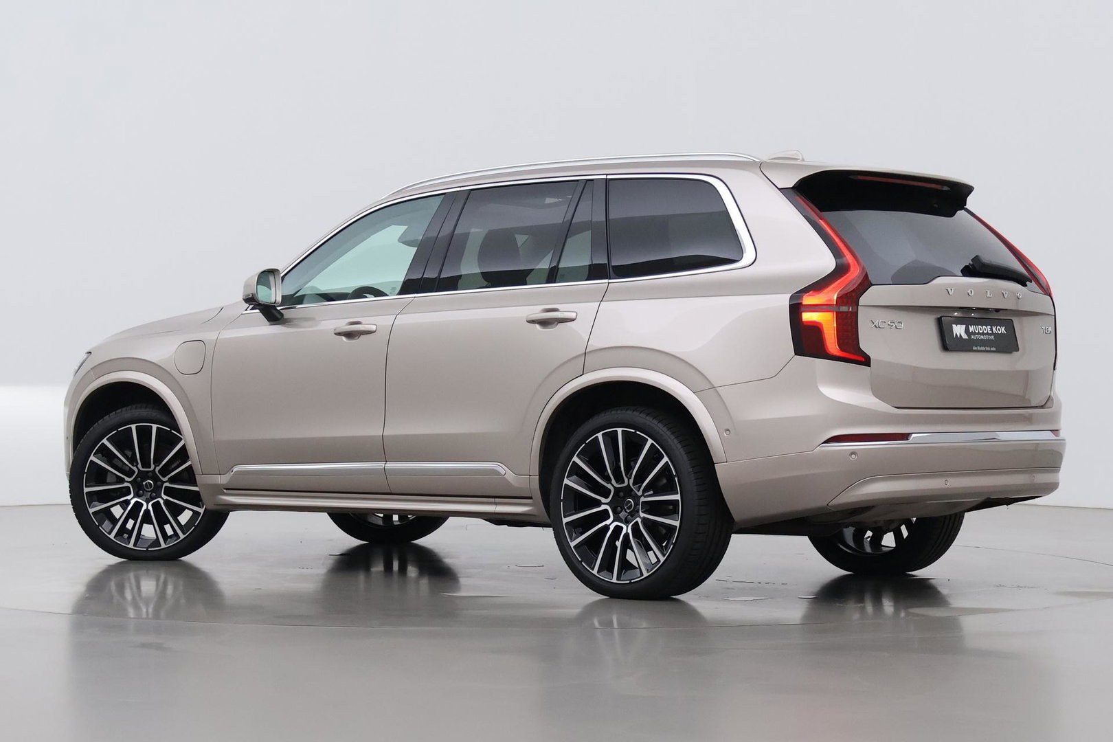 Volvo XC90 T8 Ultra Bright | Bowers&Wilkins | ACC | Panoramadak | 360° Camera | Massage | Head-Up | Trekhaak