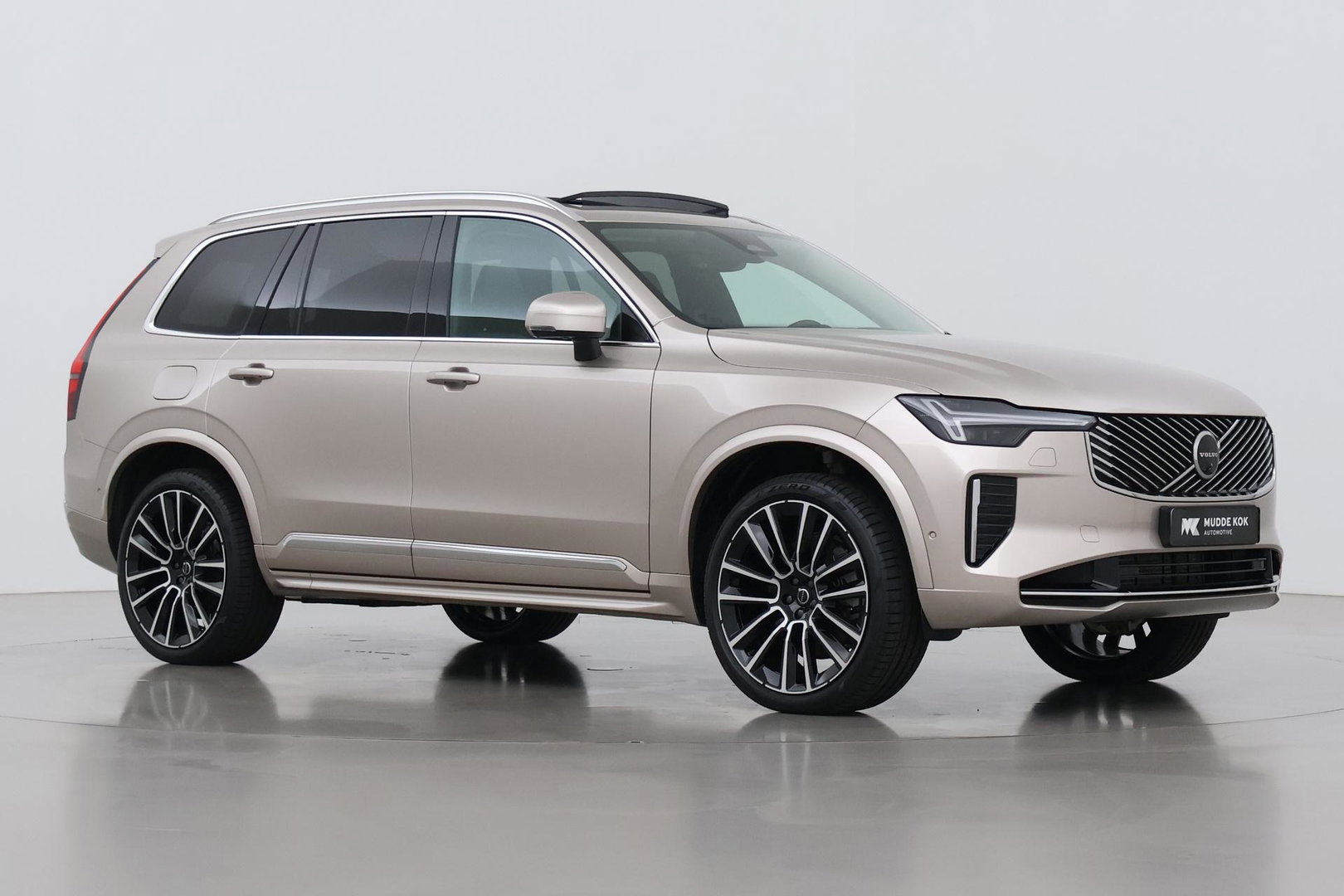 Volvo XC90 T8 Ultra Bright | Bowers&Wilkins | ACC | Panoramadak | 360° Camera | Massage | Head-Up | Trekhaak