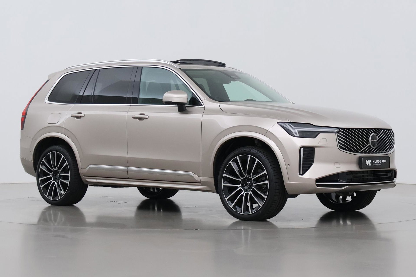 Volvo XC90 T8 Ultra Bright | Bowers&Wilkins | ACC | Panoramadak | 360° Camera | Massage | Head-Up | Trekhaak