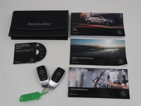 Mercedes-Benz EQC 400 4MATIC Business Solution Luxury 80 kWh | SOH 96.9% | Panoramdak | Leder | Adaptive cruise | Carplay | Sfeerverlichting | Burnmester Surround | Full LED | Stoelverwarming | Camera | Park assist |