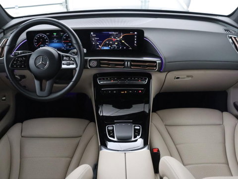 Mercedes-Benz EQC 400 4MATIC Business Solution Luxury 80 kWh | SOH 96.9% | Panoramdak | Leder | Adaptive cruise | Carplay | Sfeerverlichting | Burnmester Surround | Full LED | Stoelverwarming | Camera | Park assist |