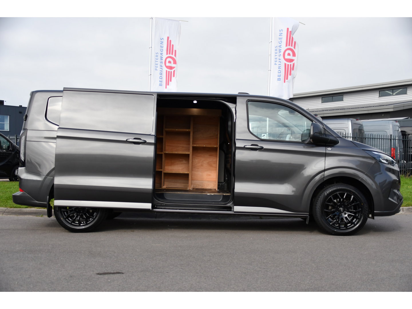 Ford Transit Custom 320 2.0 TDCI L2H1 PB Edition Limited Adaptieve Cruise, Camera, Carplay, LED, 170pk, Automaat, Stoelverwarming, Trekhaak, Virtual, Multimedia, Uniek!