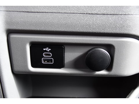 Ford Transit Custom 320 2.0 TDCI L2H1 PB Edition Limited Adaptieve Cruise, Camera, Carplay, LED, 170pk, Automaat, Stoelverwarming, Trekhaak, Virtual, Multimedia, Uniek!
