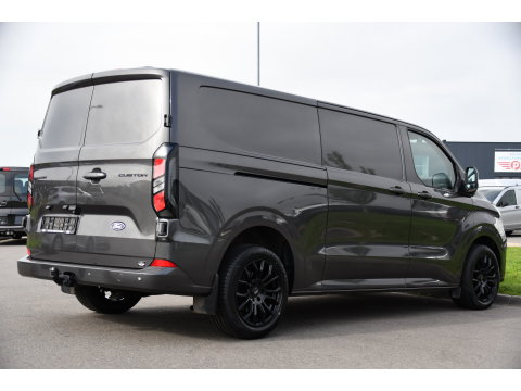 Ford Transit Custom 320 2.0 TDCI L2H1 PB Edition Limited Adaptieve Cruise, Camera, Carplay, LED, 170pk, Automaat, Stoelverwarming, Trekhaak, Virtual, Multimedia, Uniek!