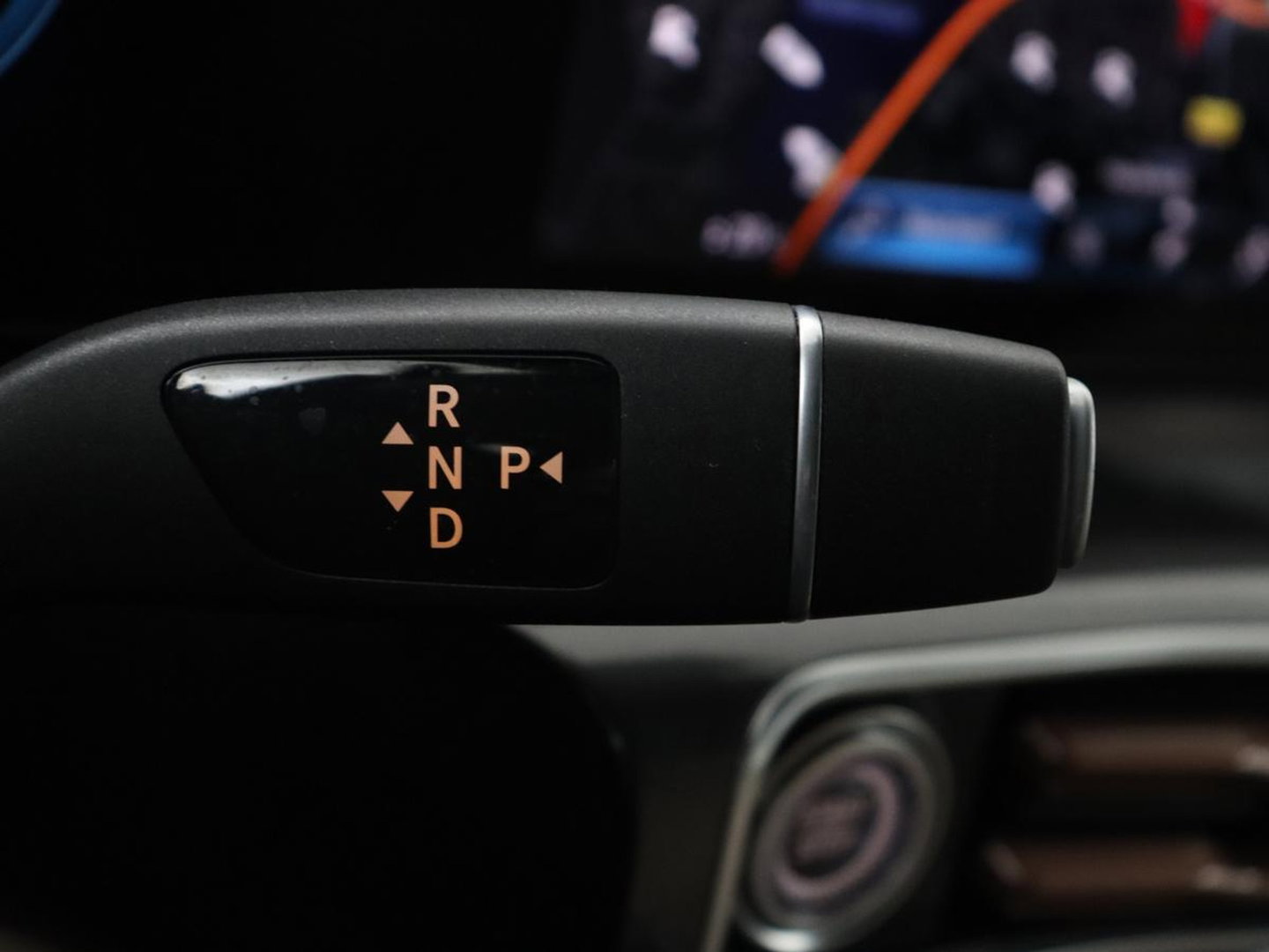 Mercedes-Benz EQC 400 4MATIC Business Solution Luxury 80 kWh | SOH 96.9% | Panoramdak | Leder | Adaptive cruise | Carplay | Sfeerverlichting | Burnmester Surround | Full LED | Stoelverwarming | Camera | Park assist |