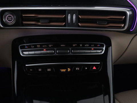 Mercedes-Benz EQC 400 4MATIC Business Solution Luxury 80 kWh | SOH 96.9% | Panoramdak | Leder | Adaptive cruise | Carplay | Sfeerverlichting | Burnmester Surround | Full LED | Stoelverwarming | Camera | Park assist |