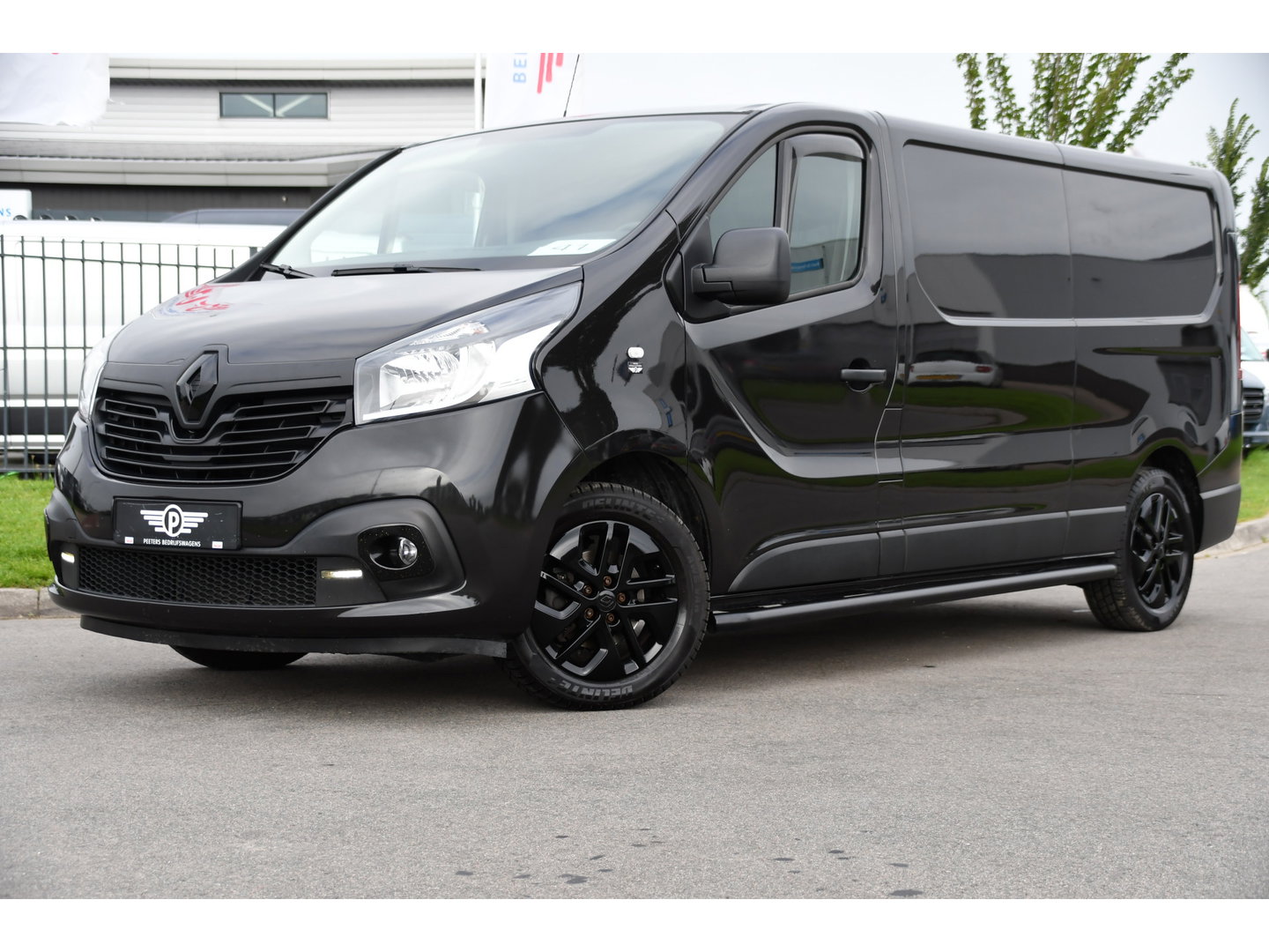 Renault Trafic 1.6 dCi T29 L2H1 Luxe Black Edition Camera, Cruise, Multimedia, 125pk, Trekhaak, Airco, Uniek!