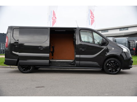 Renault Trafic 1.6 dCi T29 L2H1 Luxe Black Edition Camera, Cruise, Multimedia, 125pk, Trekhaak, Airco, Uniek!