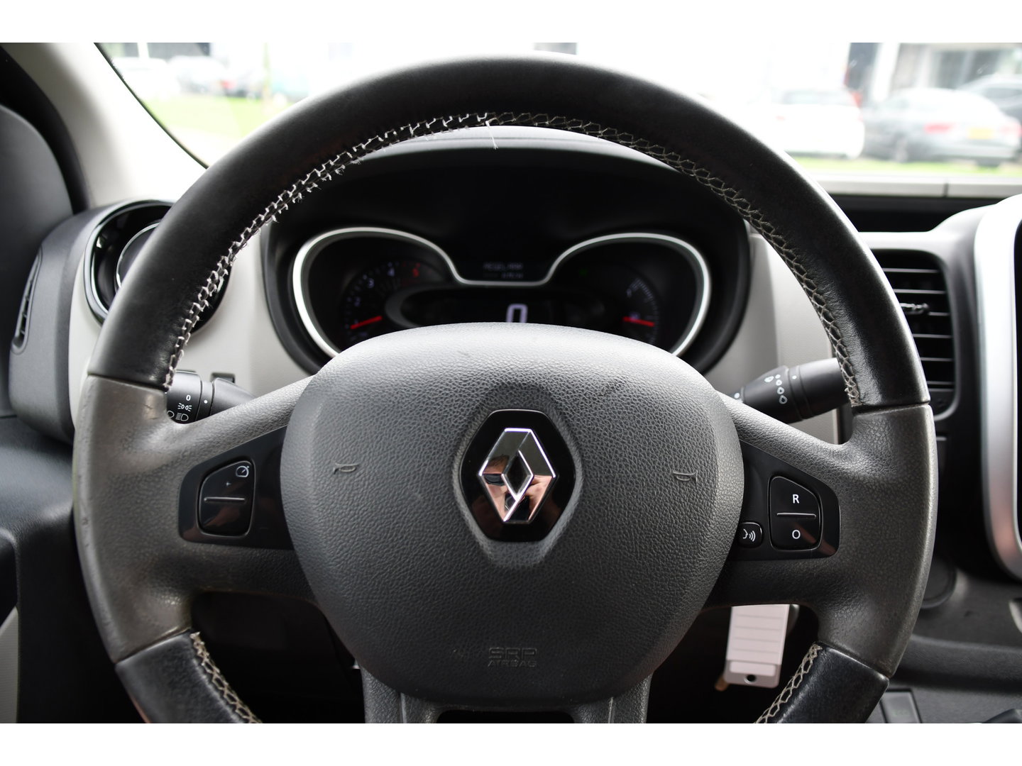 Renault Trafic 1.6 dCi T29 L2H1 Luxe Black Edition Camera, Cruise, Multimedia, 125pk, Trekhaak, Airco, Uniek!