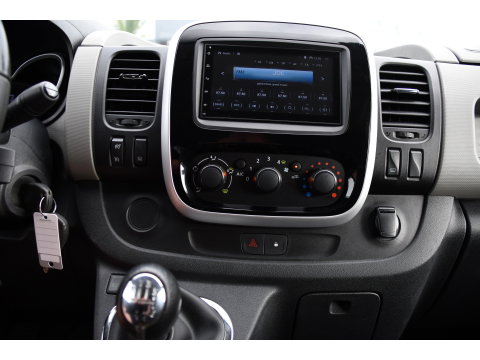 Renault Trafic 1.6 dCi T29 L2H1 Luxe Black Edition Camera, Cruise, Multimedia, 125pk, Trekhaak, Airco, Uniek!