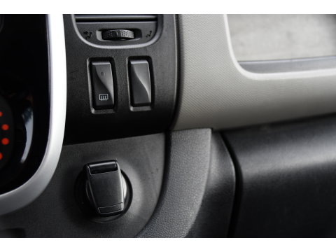 Renault Trafic 1.6 dCi T29 L2H1 Luxe Black Edition Camera, Cruise, Multimedia, 125pk, Trekhaak, Airco, Uniek!