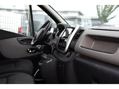 Renault Trafic 1.6 dCi T29 L2H1 Luxe Black Edition Camera, Cruise, Multimedia, 125pk, Trekhaak, Airco, Uniek!