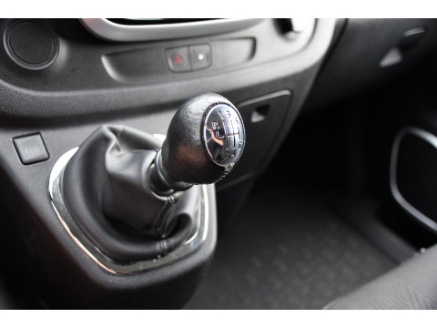 Renault Trafic 1.6 dCi T29 L2H1 Luxe Black Edition Camera, Cruise, Multimedia, 125pk, Trekhaak, Airco, Uniek!