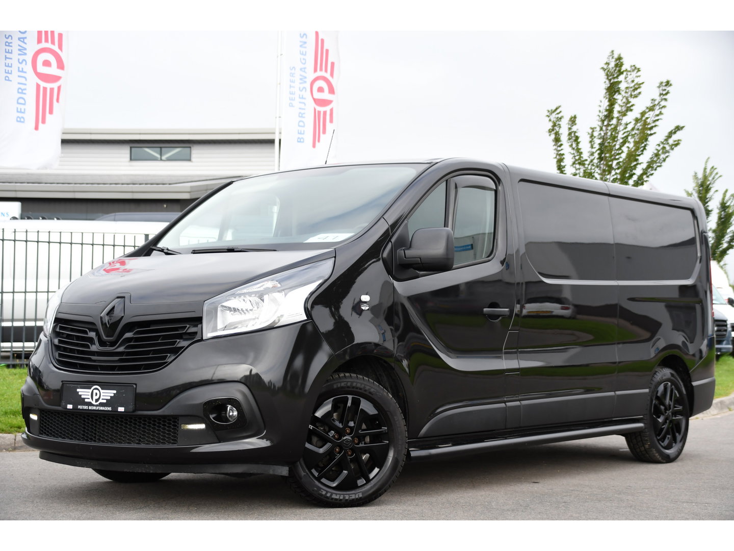 Renault Trafic 1.6 dCi T29 L2H1 Luxe Black Edition Camera, Cruise, Multimedia, 125pk, Trekhaak, Airco, Uniek!