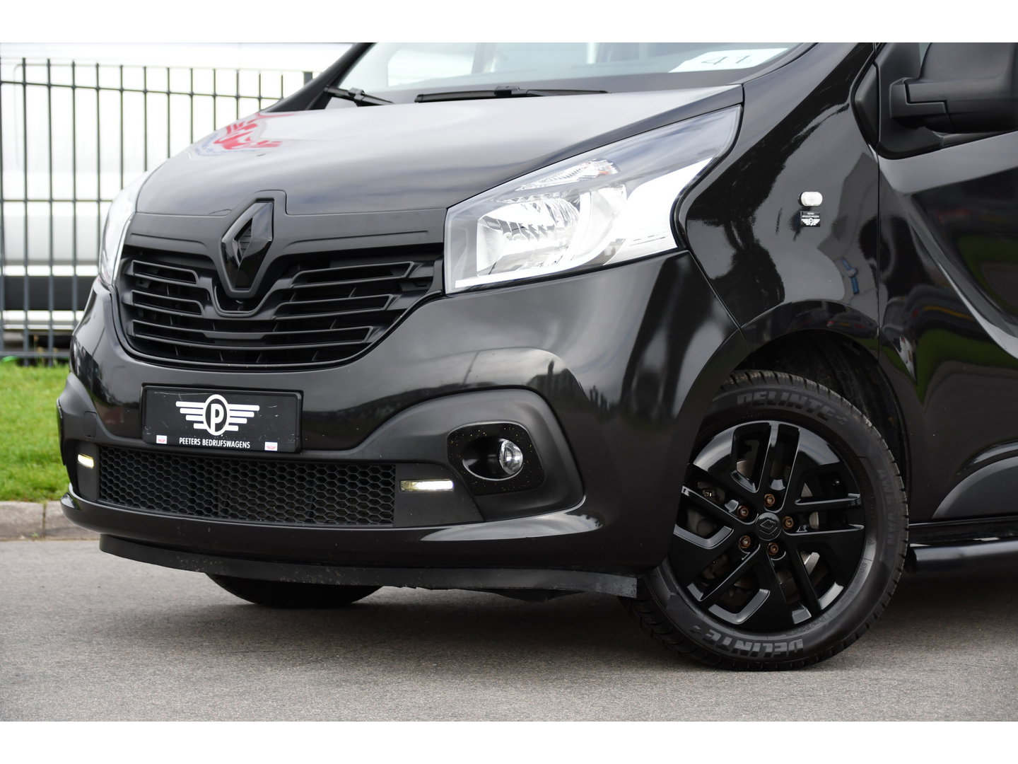 Renault Trafic 1.6 dCi T29 L2H1 Luxe Black Edition Camera, Cruise, Multimedia, 125pk, Trekhaak, Airco, Uniek!