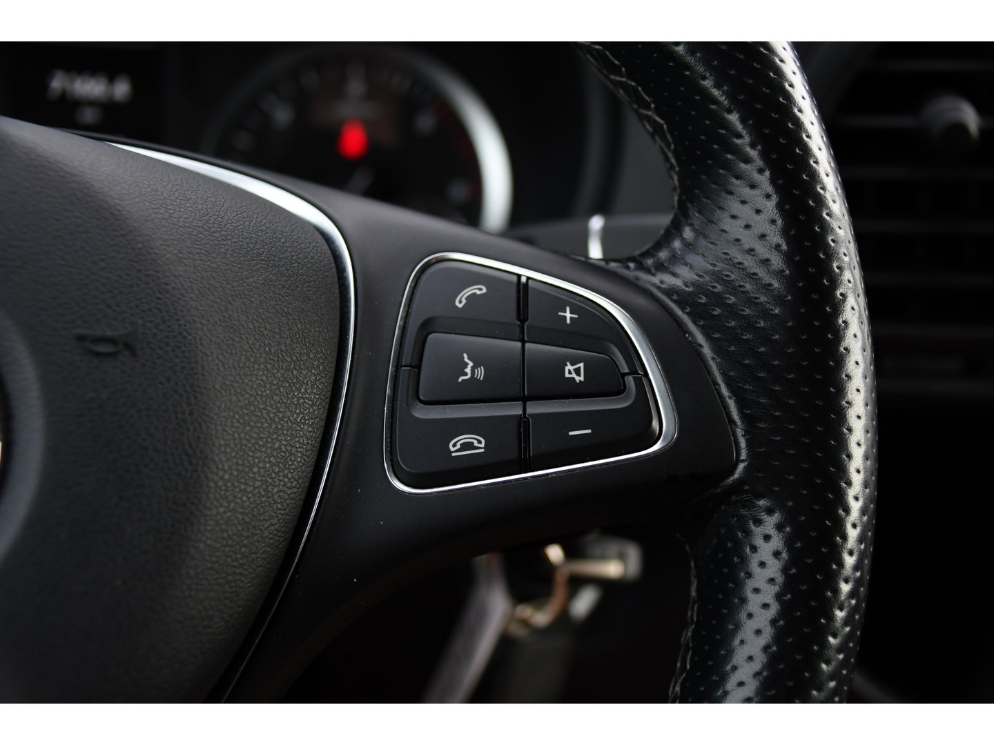 Mercedes-Benz Vito CDI L2 PB Edition Camera, Cruise, Carplay, 190pk, LED, Multimedia, Clima, Automaat, Uniek!
