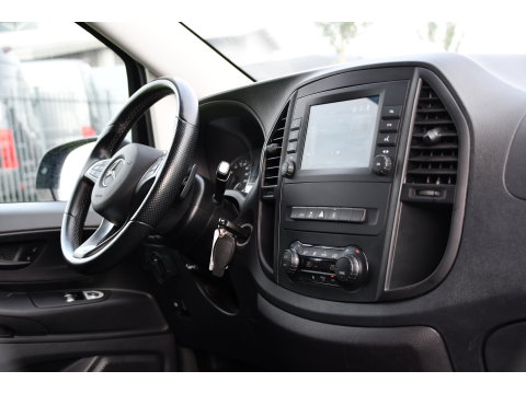 Mercedes-Benz Vito CDI L2 PB Edition Camera, Cruise, Carplay, 190pk, LED, Multimedia, Clima, Automaat, Uniek!