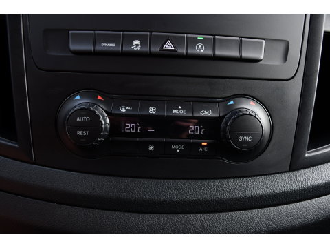 Mercedes-Benz Vito CDI L2 PB Edition Camera, Cruise, Carplay, 190pk, LED, Multimedia, Clima, Automaat, Uniek!
