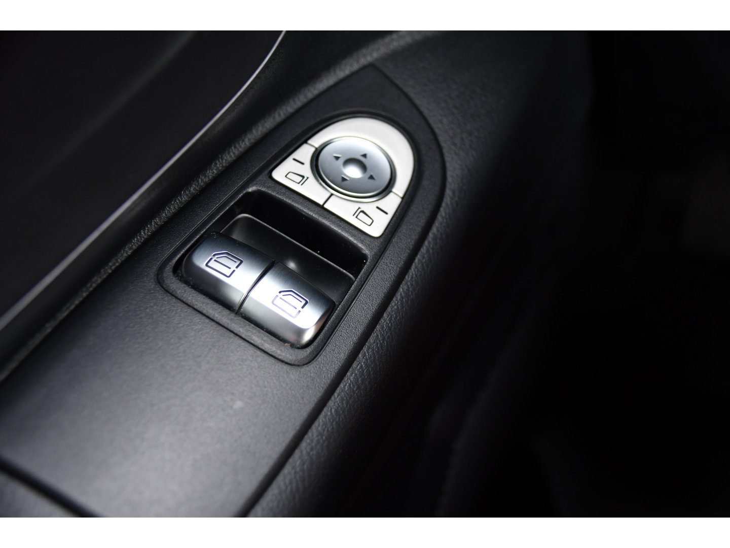 Mercedes-Benz Vito CDI L2 PB Edition Camera, Cruise, Carplay, 190pk, LED, Multimedia, Clima, Automaat, Uniek!