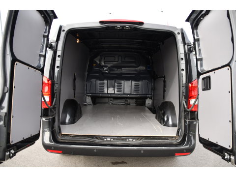 Mercedes-Benz Vito CDI L2 PB Edition Camera, Cruise, Carplay, 190pk, LED, Multimedia, Clima, Automaat, Uniek!