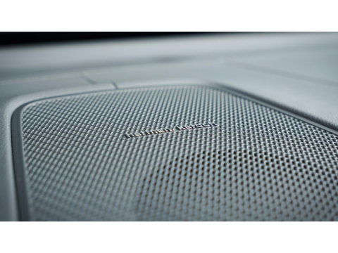 Volvo XC60 2.0 T6 350pk Plus Black Edition Panoramadak Luchtvering *BTW* NIEUW!! 21" LMV BOMVOL!!