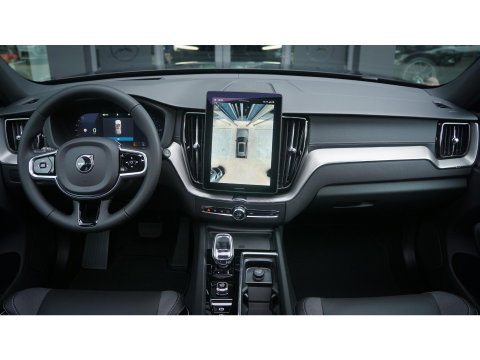 Volvo XC60 2.0 T6 350pk Plus Black Edition Panoramadak Luchtvering *BTW* NIEUW!! 21" LMV BOMVOL!!