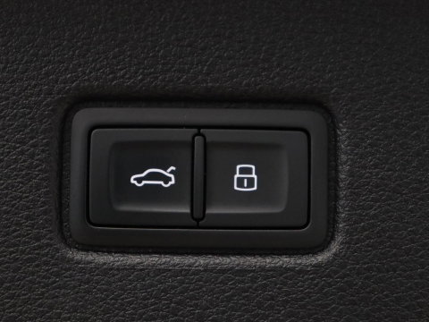 Audi Q7 55 TFSI e quattro Pro Line Plus | Panoramadak | Trekhaak | Leder | Stoelkoeling | Camera | Cruise control | Navigatie | Carplay | Stoelverwarming | Bang & Olufsen | Memory |
