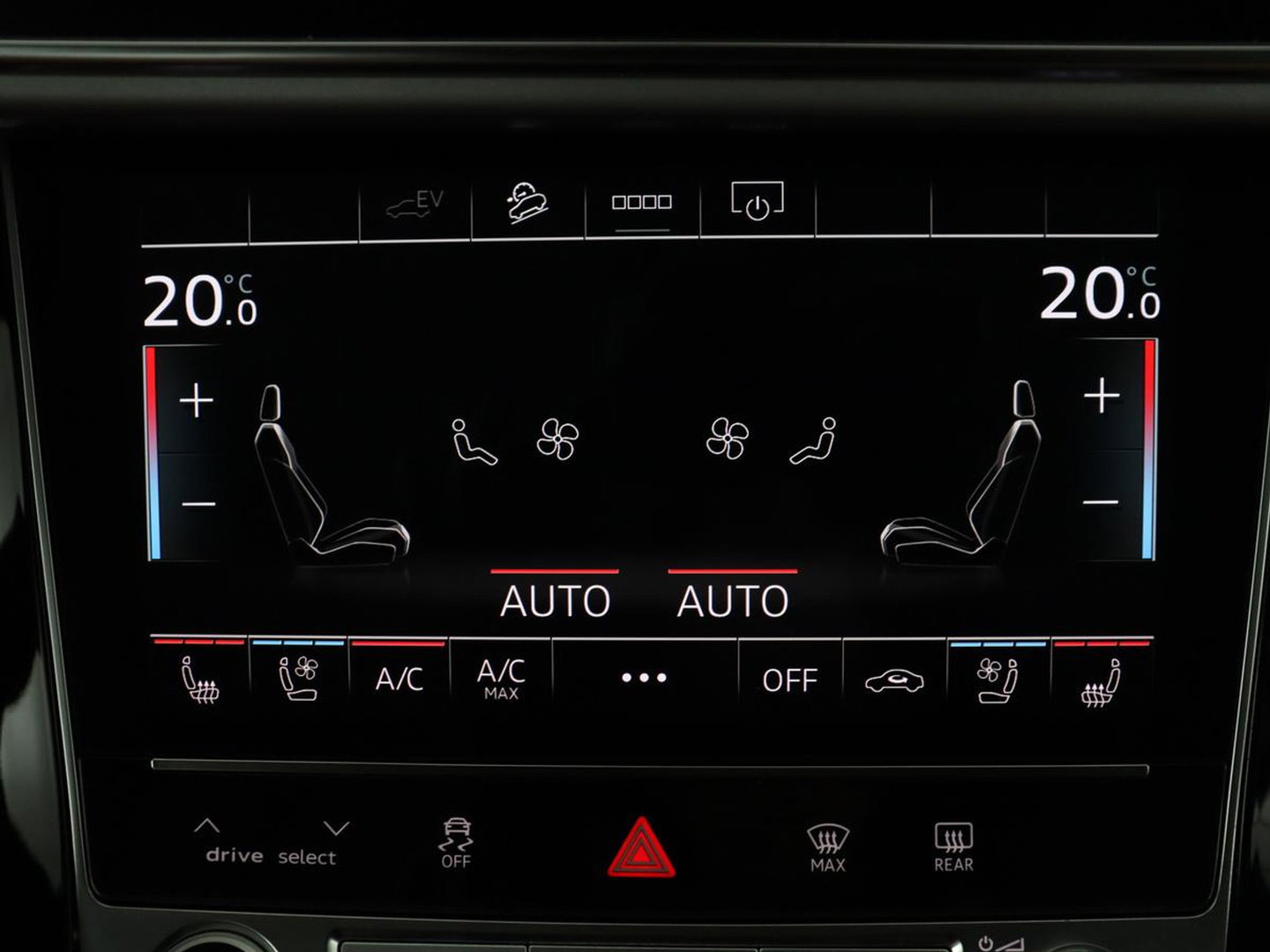 Audi Q7 55 TFSI e quattro Pro Line Plus | Panoramadak | Trekhaak | Leder | Stoelkoeling | Camera | Cruise control | Navigatie | Carplay | Stoelverwarming | Bang & Olufsen | Memory |