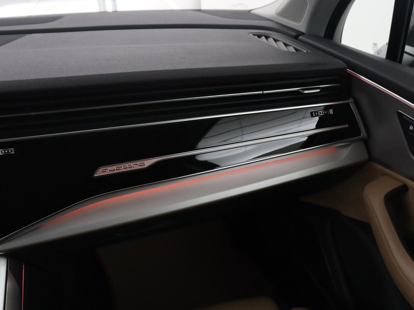 Audi Q7 55 TFSI e quattro Pro Line Plus | Panoramadak | Trekhaak | Leder | Stoelkoeling | Camera | Cruise control | Navigatie | Carplay | Stoelverwarming | Bang & Olufsen | Memory |