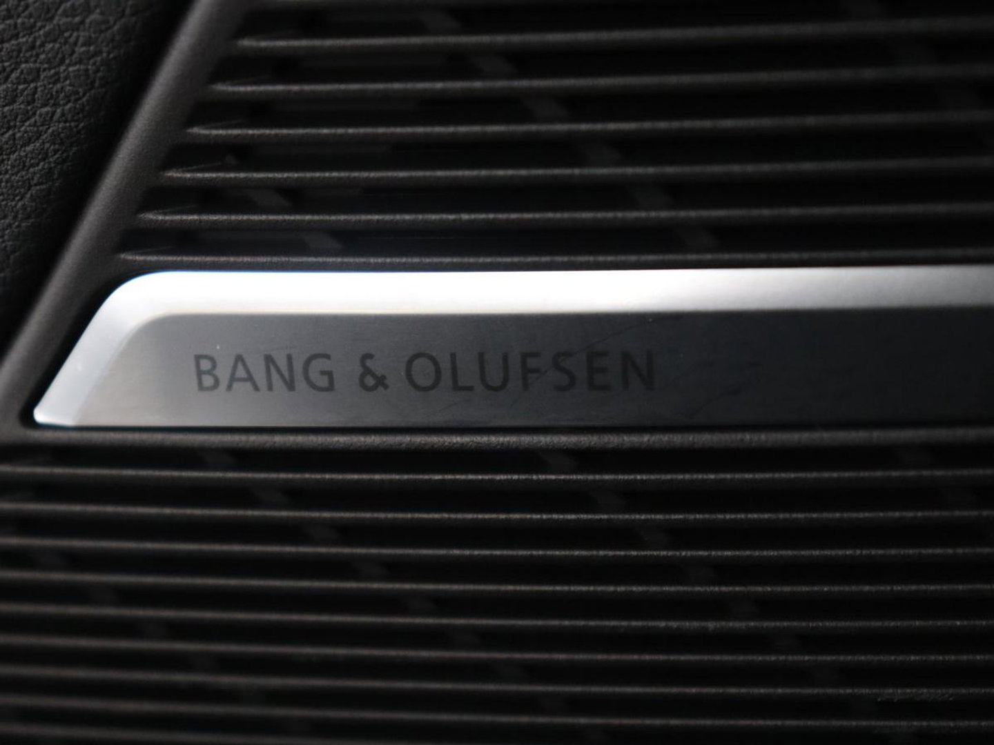 Audi Q7 55 TFSI e quattro Pro Line Plus | Panoramadak | Trekhaak | Leder | Stoelkoeling | Camera | Cruise control | Navigatie | Carplay | Stoelverwarming | Bang & Olufsen | Memory |