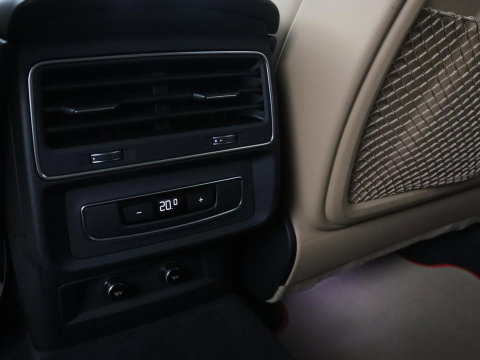 Audi Q7 55 TFSI e quattro Pro Line Plus | Panoramadak | Trekhaak | Leder | Stoelkoeling | Camera | Cruise control | Navigatie | Carplay | Stoelverwarming | Bang & Olufsen | Memory |
