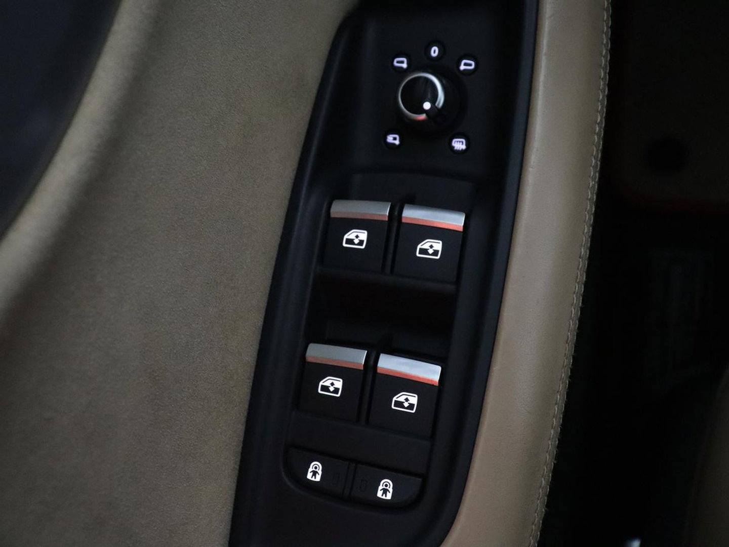 Audi Q7 55 TFSI e quattro Pro Line Plus | Panoramadak | Trekhaak | Leder | Stoelkoeling | Camera | Cruise control | Navigatie | Carplay | Stoelverwarming | Bang & Olufsen | Memory |