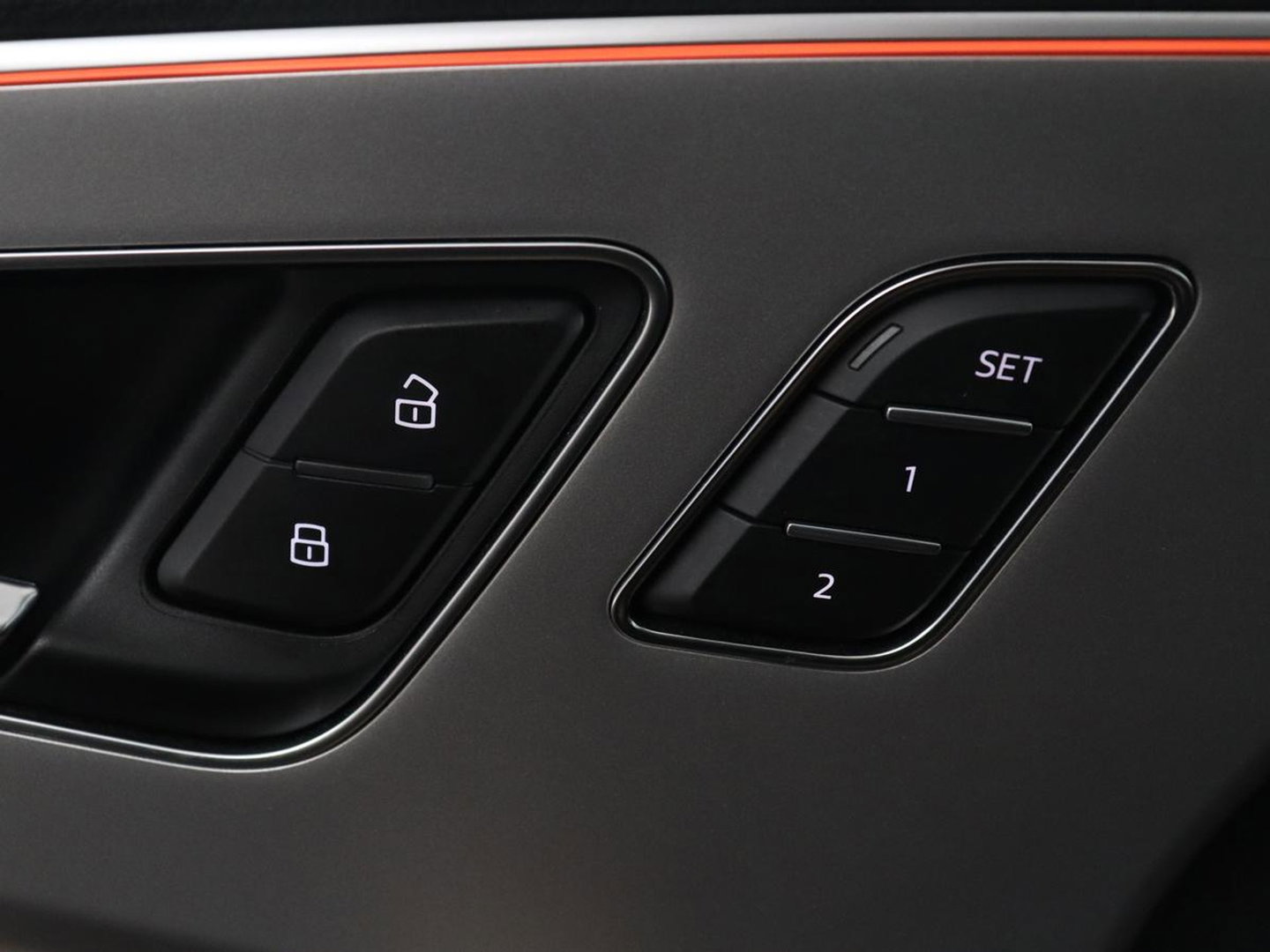 Audi Q7 55 TFSI e quattro Pro Line Plus | Panoramadak | Trekhaak | Leder | Stoelkoeling | Camera | Cruise control | Navigatie | Carplay | Stoelverwarming | Bang & Olufsen | Memory |