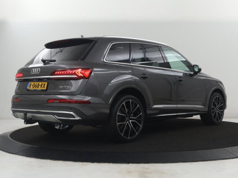 Audi Q7 55 TFSI e quattro Pro Line Plus | Panoramadak | Trekhaak | Leder | Stoelkoeling | Camera | Cruise control | Navigatie | Carplay | Stoelverwarming | Bang & Olufsen | Memory |
