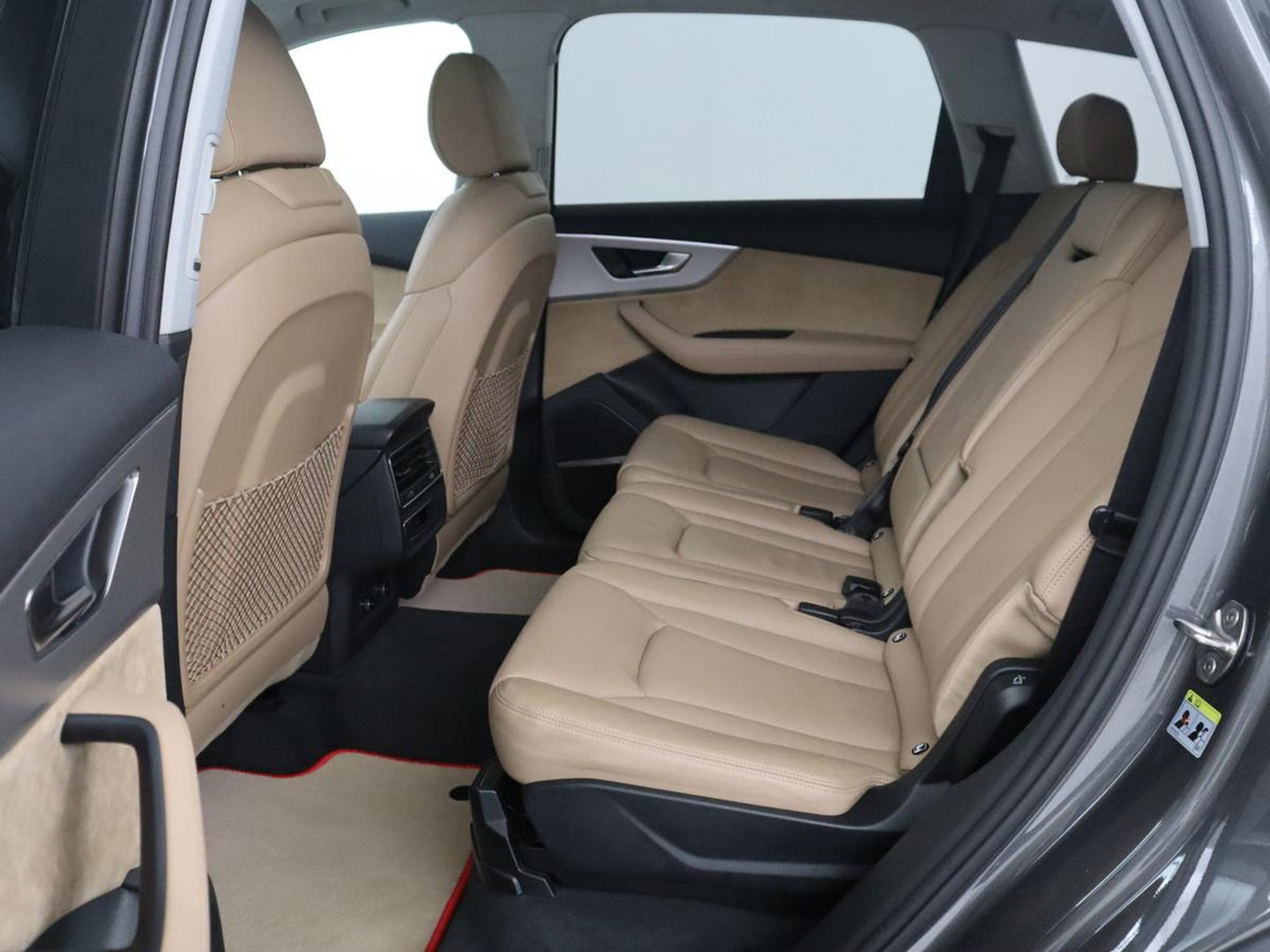 Audi Q7 55 TFSI e quattro Pro Line Plus | Panoramadak | Trekhaak | Leder | Stoelkoeling | Camera | Cruise control | Navigatie | Carplay | Stoelverwarming | Bang & Olufsen | Memory |