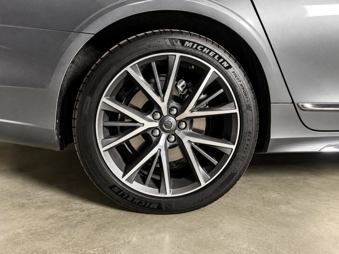 Volvo V90 2.0 T8 AWD Inscription Pano I stoel ventilatie l B&W