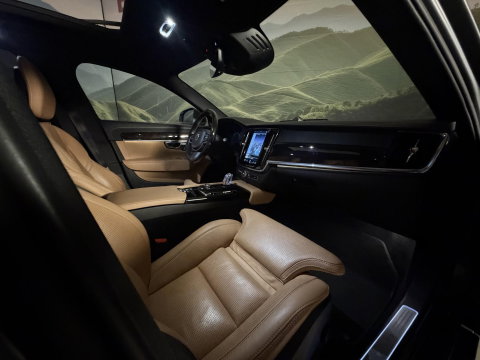 Volvo V90 2.0 T8 AWD Inscription Pano I stoel ventilatie l B&W