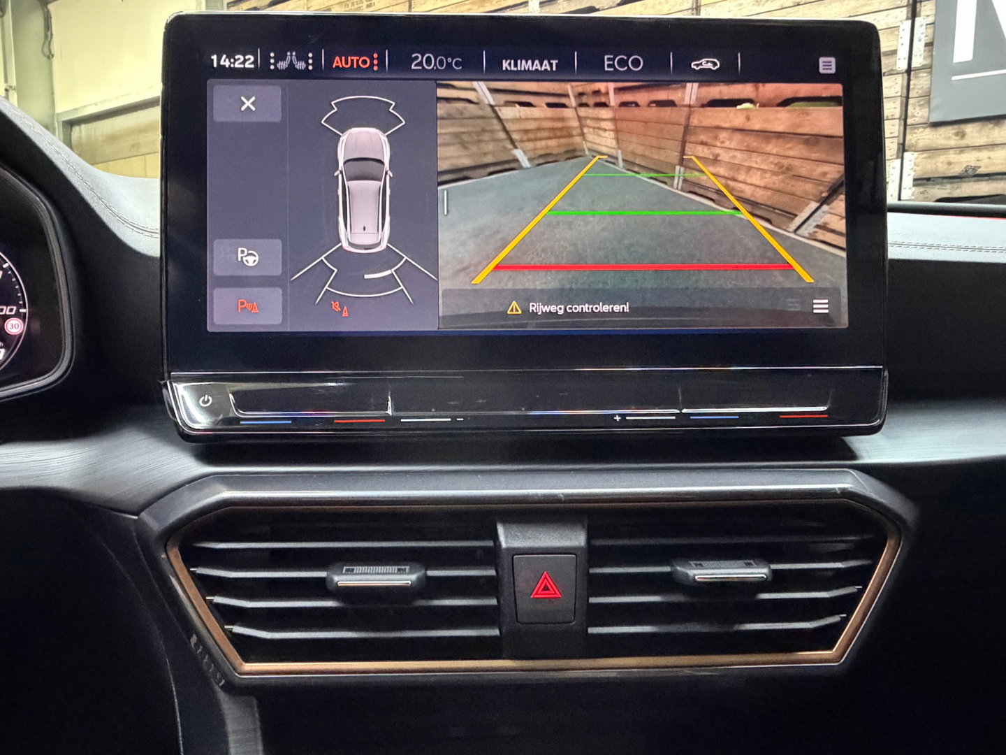 CUPRA FORMENTOR VZ E-HYBRID 1.4 e 245 PK Pano camera clima adaptive cruise 19"LM